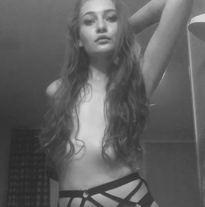 Meet your Posher, Chloe